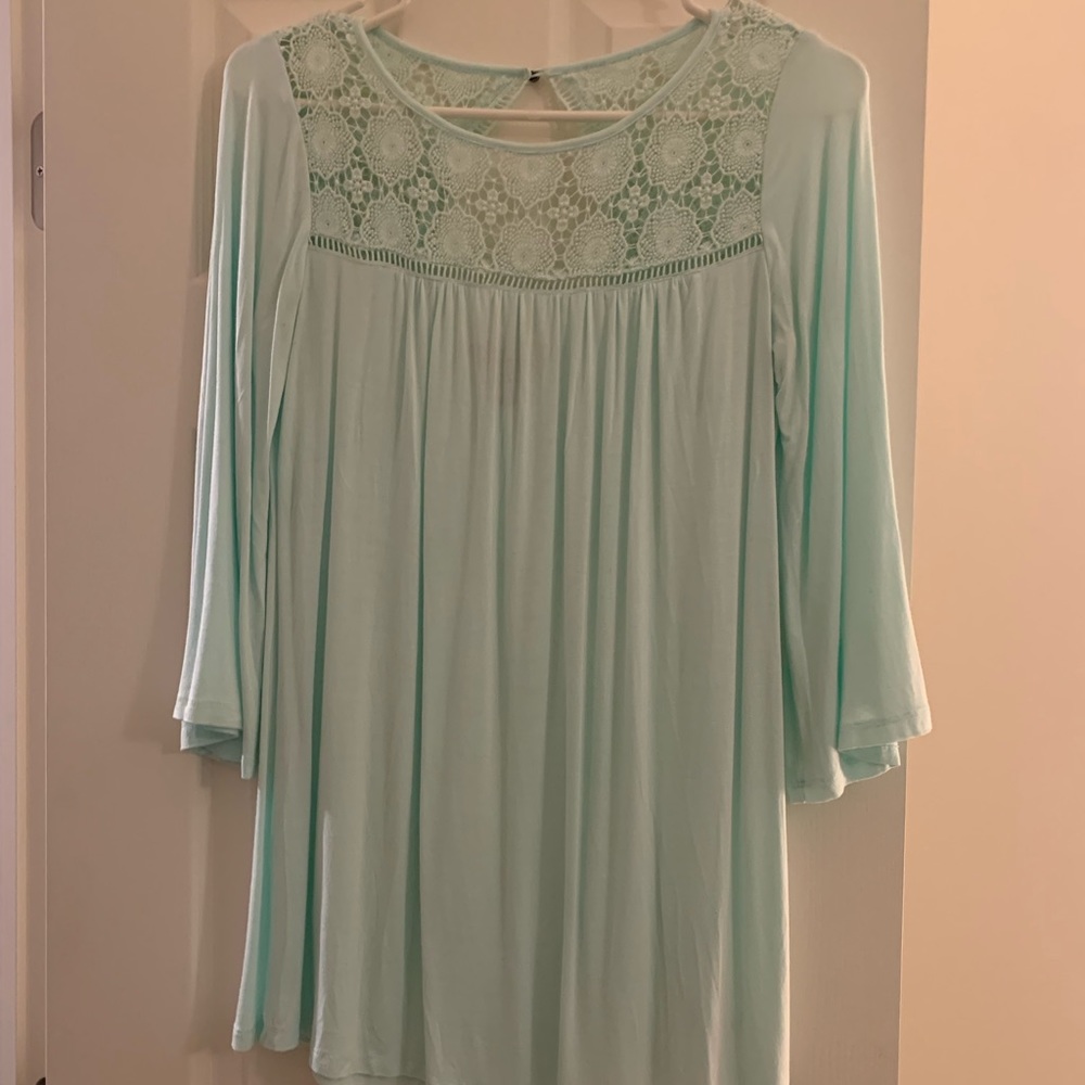 Pea in a pod top